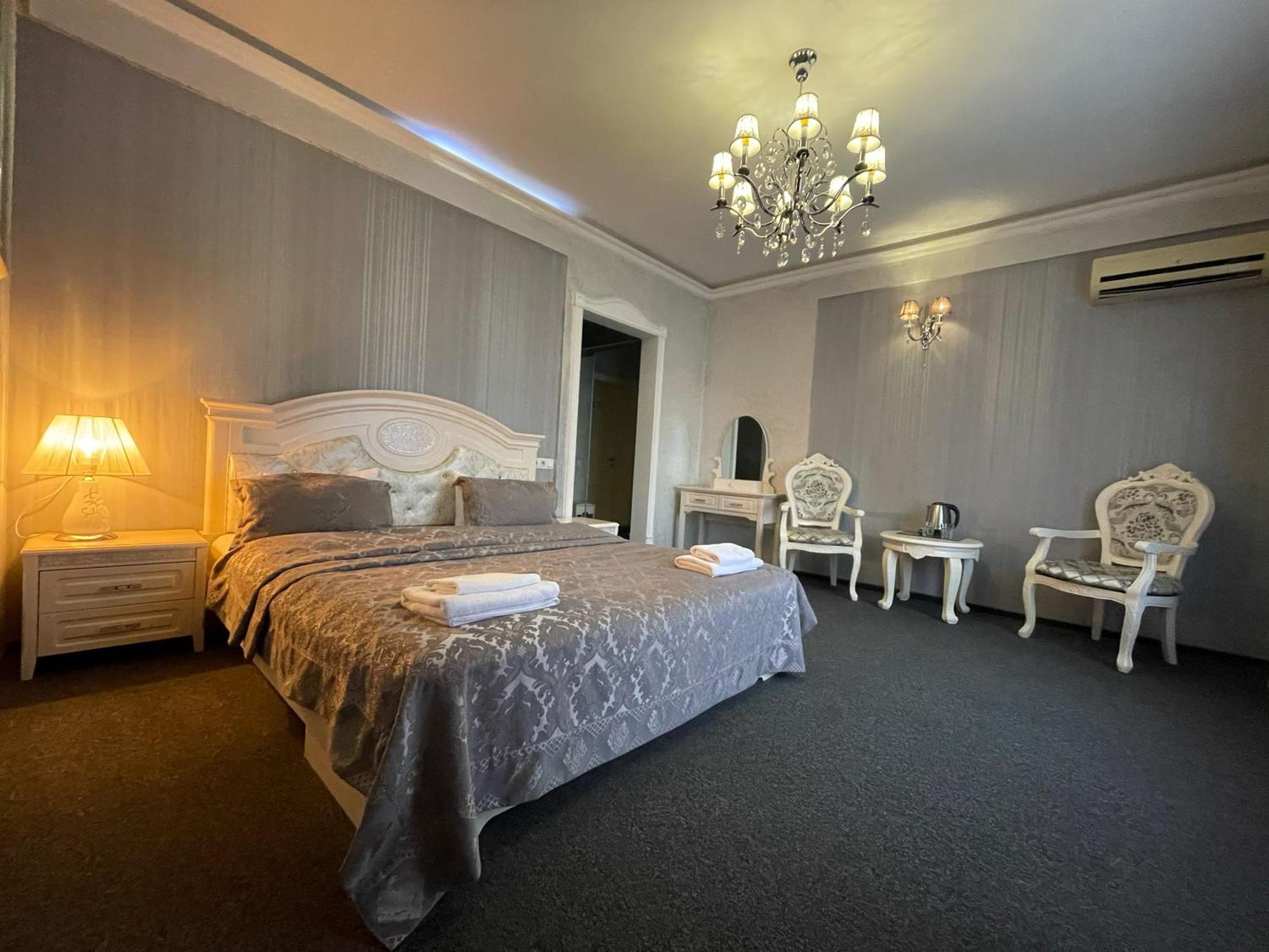 Київські Ночі Hotel Exterior foto