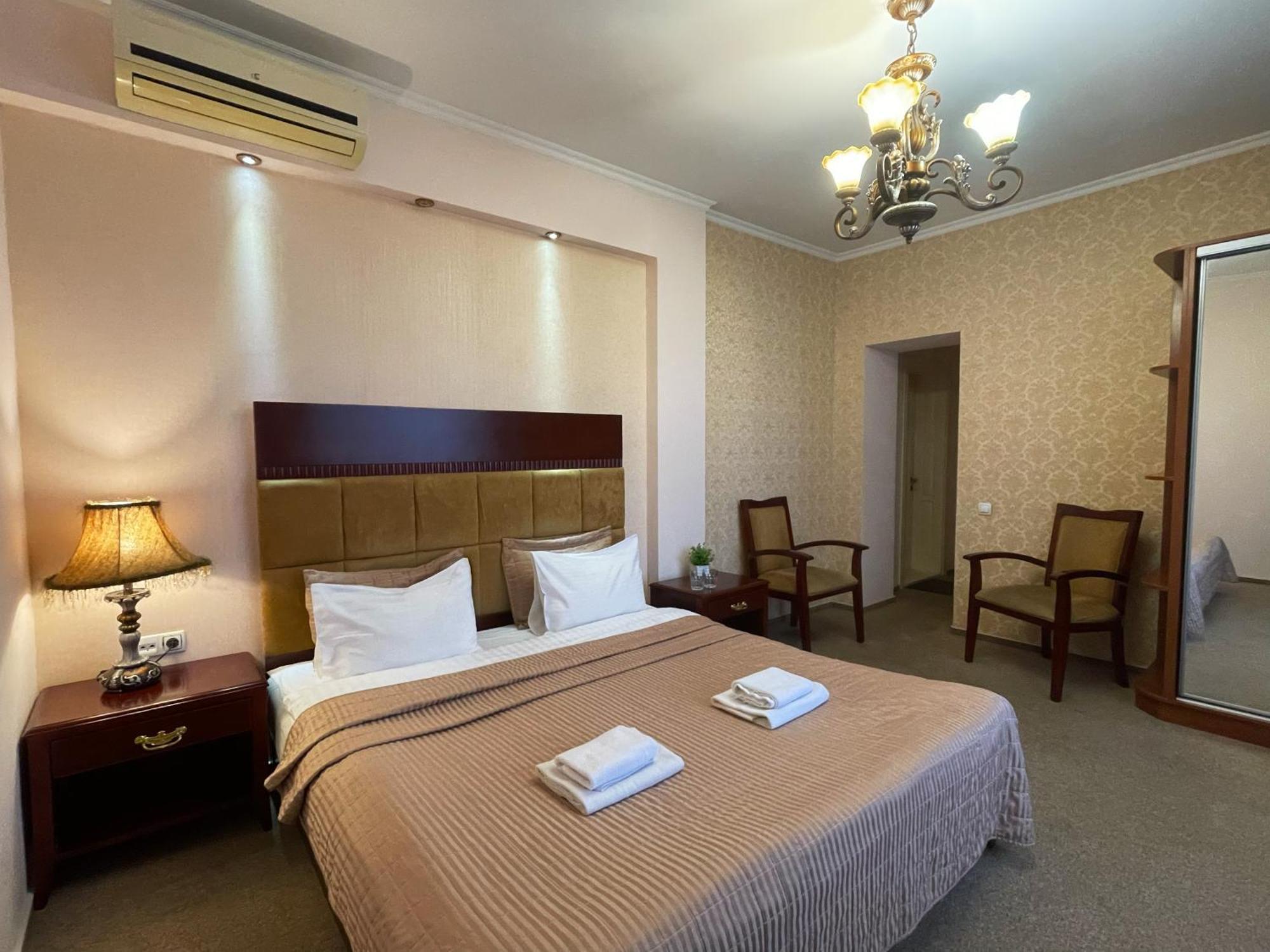 Київські Ночі Hotel Exterior foto