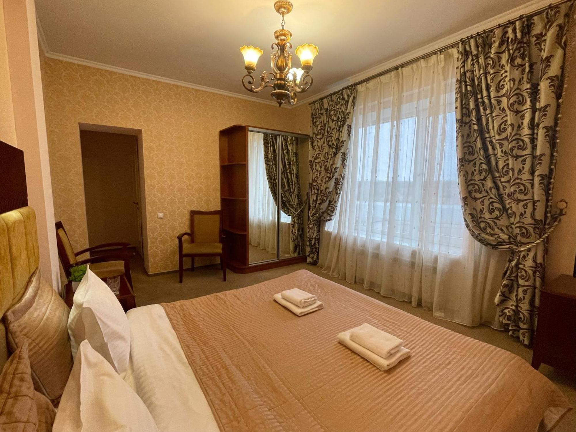 Київські Ночі Hotel Exterior foto